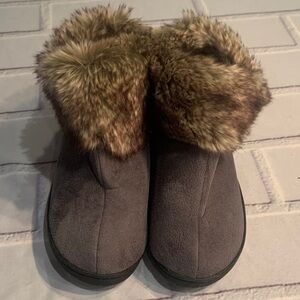 isotoner Faux Fur Women's Slippers